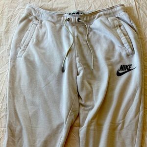 Men’s Nike Sweat Pants Size Large